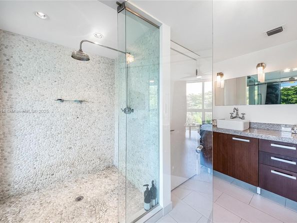 720 NE 62nd St 403, Miami FL 33138