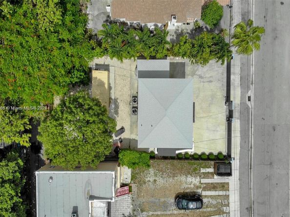 241 NW 34th Ter, Miami FL 33127