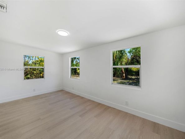 846 Foresteria Dr, Lake Park FL 33403
