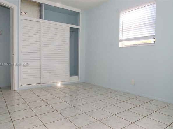 5881 NE 18th Ave, Fort Lauderdale FL 33334