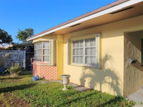 5881 NE 18th Ave, Fort Lauderdale FL 33334