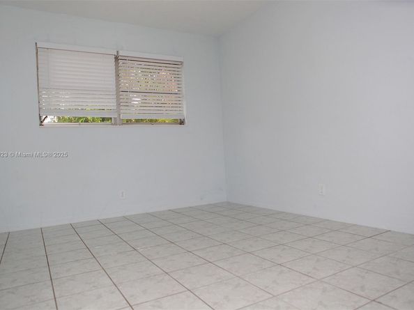 5881 NE 18th Ave, Fort Lauderdale FL 33334