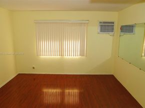 5881 NE 18th Ave, Fort Lauderdale FL 33334
