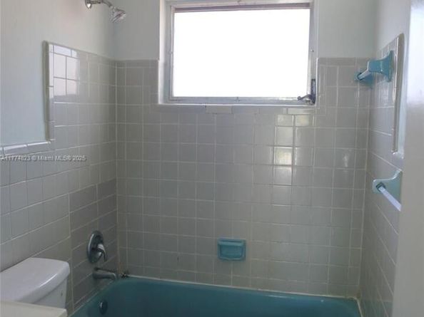 5881 NE 18th Ave, Fort Lauderdale FL 33334