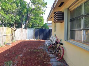 5881 NE 18th Ave, Fort Lauderdale FL 33334