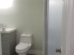 2465 NE 184th St, North Miami Beach FL 33160