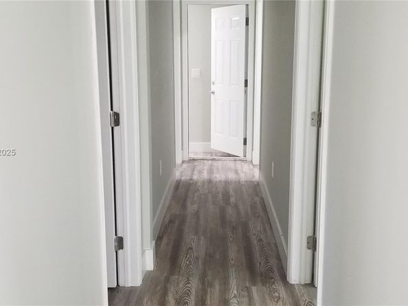 2465 NE 184th St, North Miami Beach FL 33160