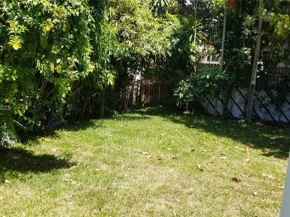 2465 NE 184th St, North Miami Beach FL 33160