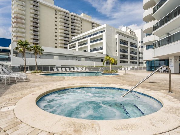 6301 Collins Ave 1903, Miami Beach FL 33141