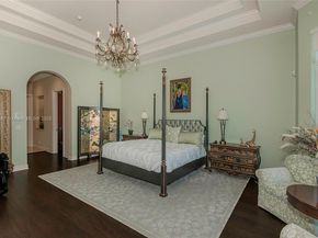 561 E Enclave Cir E, Pembroke Pines FL 33027