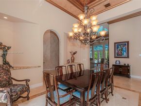 561 E Enclave Cir E, Pembroke Pines FL 33027