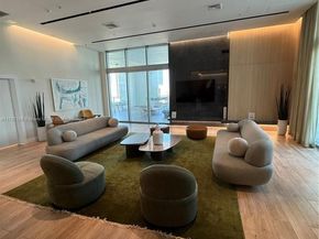 90 SW 3rd St 3601, Miami FL 33130