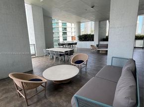 90 SW 3rd St 3601, Miami FL 33130
