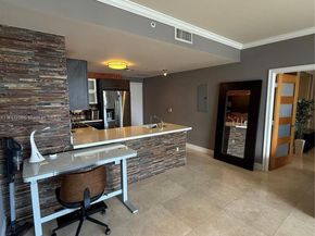 90 SW 3rd St 3601, Miami FL 33130