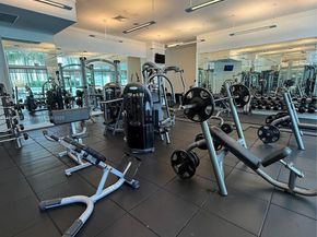 90 SW 3rd St 3601, Miami FL 33130