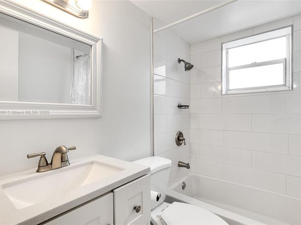 2465 SW 18th Avenue 3208, Miami FL 33145