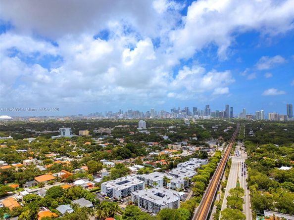 2465 SW 18th Avenue 3208, Miami FL 33145