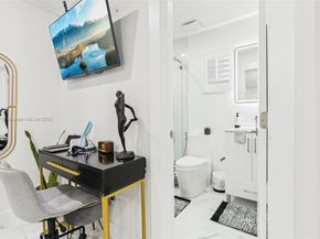2550 SW 68th Ave, Miami FL 33155