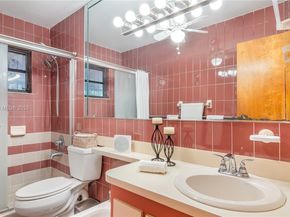 198 W 39th Pl, Hialeah FL 33012