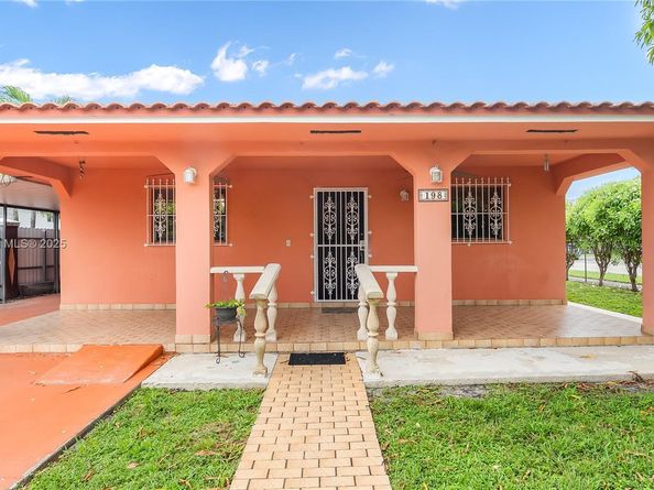 198 W 39th Pl, Hialeah FL 33012