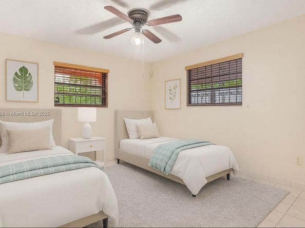 198 W 39th Pl, Hialeah FL 33012