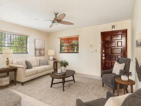198 W 39th Pl, Hialeah FL 33012