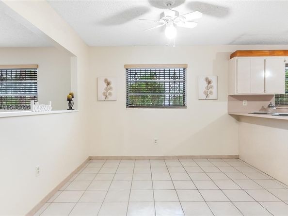 198 W 39th Pl, Hialeah FL 33012