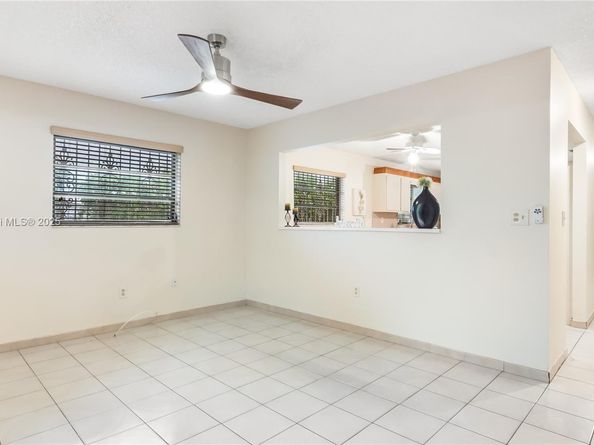198 W 39th Pl, Hialeah FL 33012