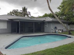 323 W Canterbury Dr W, Riviera Beach FL 33407