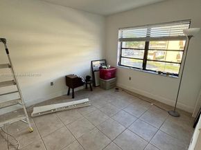 10431 N Kendall Dr D204, Miami FL 33176