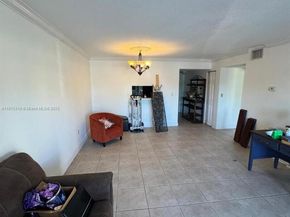 10431 N Kendall Dr D204, Miami FL 33176