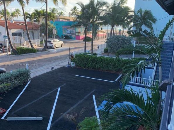 322 Taylor St 2D, Hollywood FL 33019
