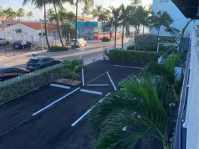322 Taylor St 2D, Hollywood FL 33019