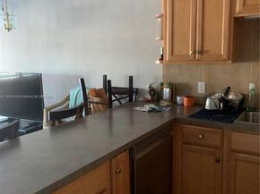 322 Taylor St 2D, Hollywood FL 33019