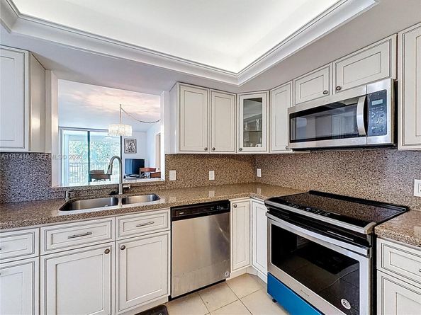 7331 NW 18th St 202, Margate FL 33063