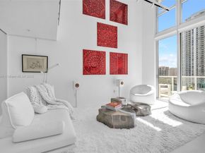 300 S Biscayne Blvd L1012, Miami FL 33131