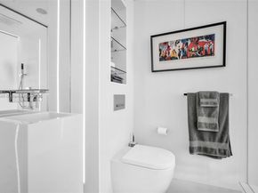 300 S Biscayne Blvd L1012, Miami FL 33131