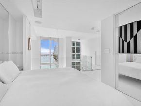 300 S Biscayne Blvd L1012, Miami FL 33131