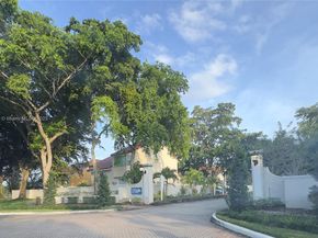 3645 Valais Dr, Hollywood FL 33021