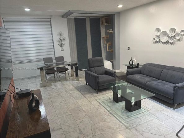 3645 Valais Dr, Hollywood FL 33021