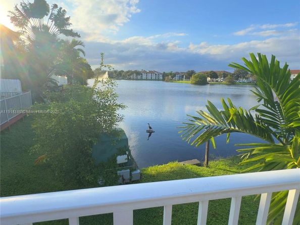 3645 Valais Dr, Hollywood FL 33021