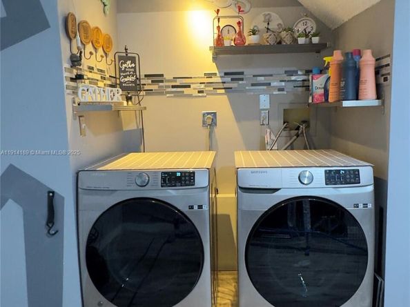 3645 Valais Dr, Hollywood FL 33021