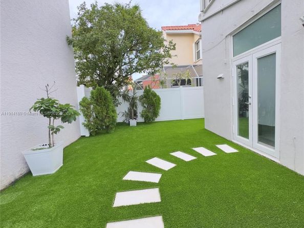 3645 Valais Dr, Hollywood FL 33021