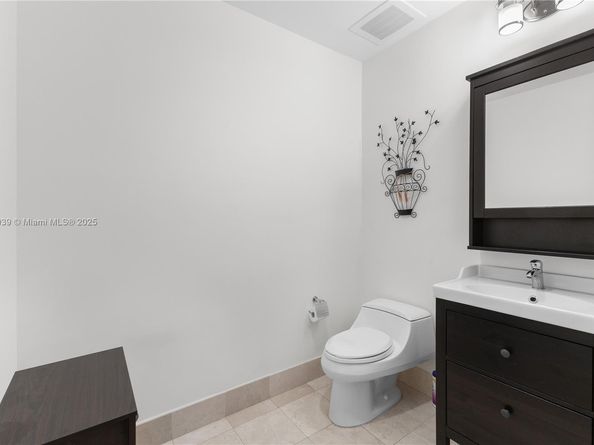 18101 Collins Ave 906, Sunny Isles Beach FL 33160