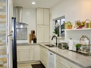 909 NE 41st Ter, Homestead FL 33033