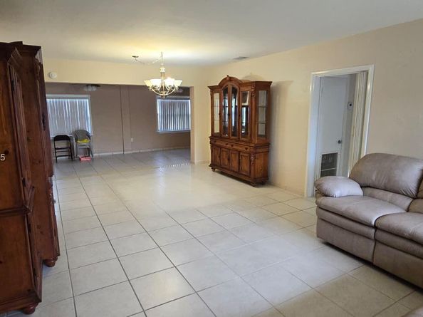 3021 SW 12th St, Miami FL 33135