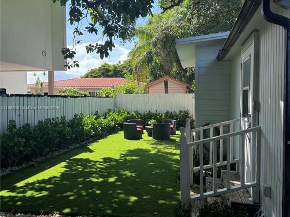 2946 SW 26th St, Miami FL 33133