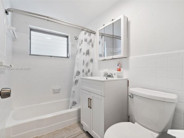2946 SW 26th St, Miami FL 33133