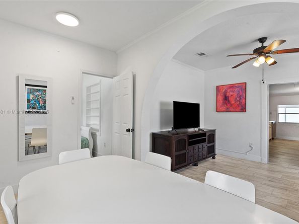 2946 SW 26th St, Miami FL 33133