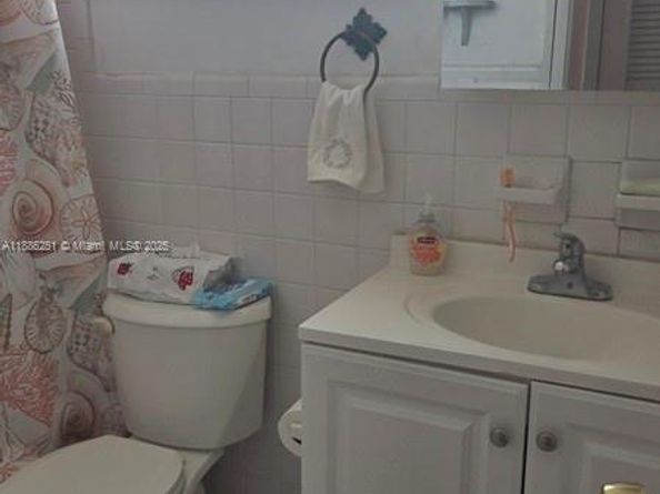 11 NE 204th St 25, Miami Gardens FL 33179